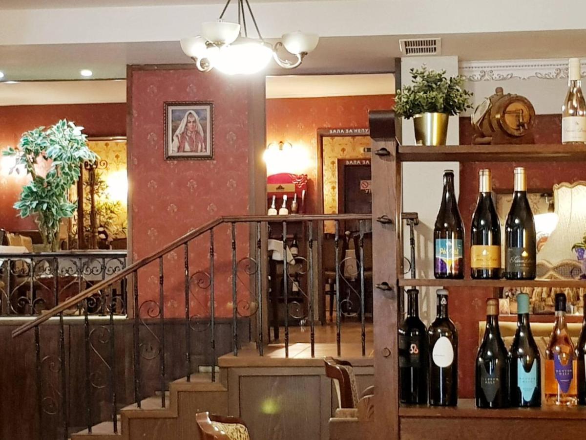 Hotel Minaliat Vek Shumen Dış mekan fotoğraf