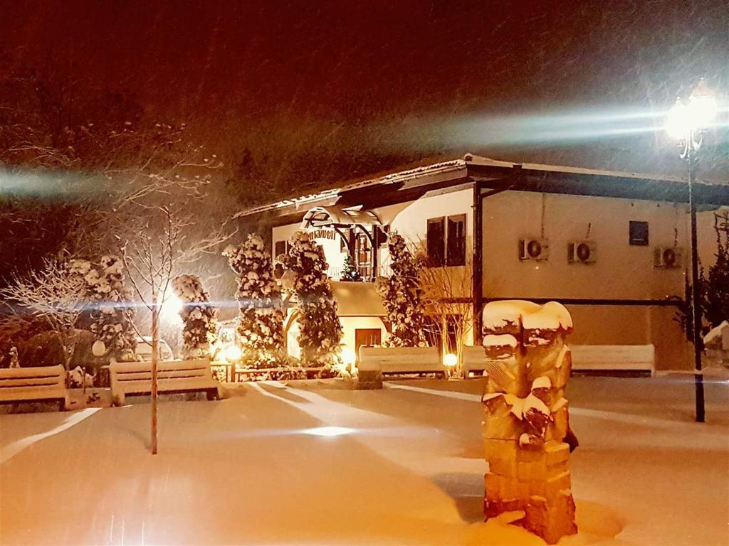 Hotel Minaliat Vek Shumen Dış mekan fotoğraf